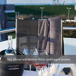Апартаменты Nordseeblick! Penthouse De Wied